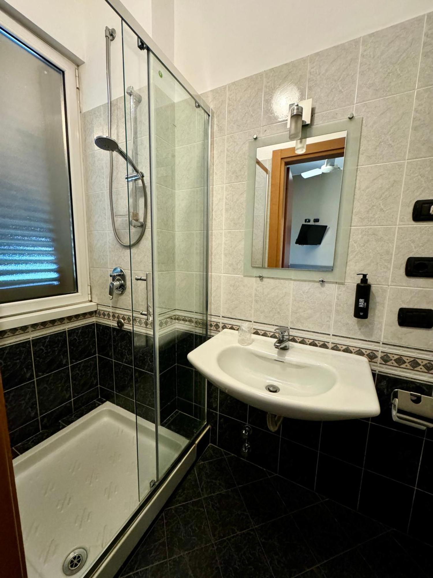 Hotel Parma Milano Exteriör bild