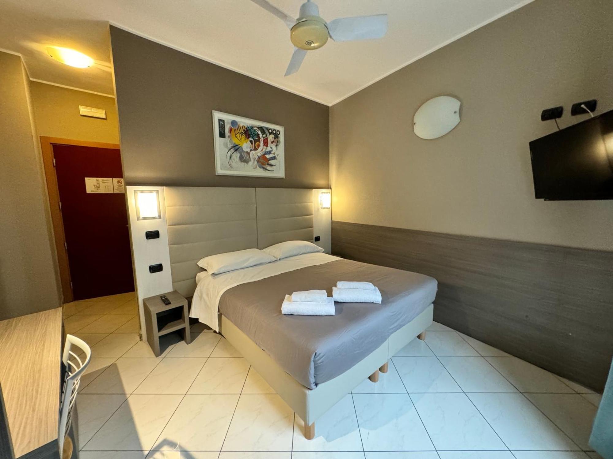 Hotel Parma Milano Exteriör bild